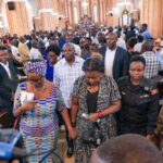 Musenyeri wari gusoma Misa yo gusengera Besigye yabuze, Museveni ashyirwa mu majwi