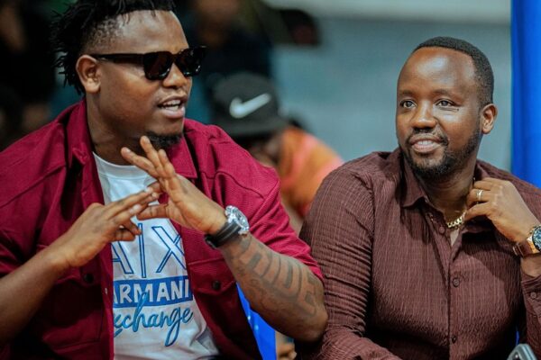 Bruce Melody na Coach Gael